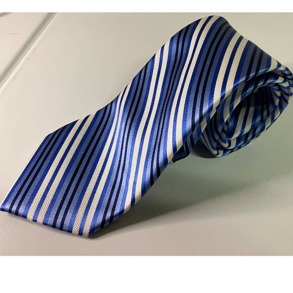 Izod Mens Tie Blue Stripes 100% Silk, Formal, Business, Nautical, White - Picture 1 of 7
